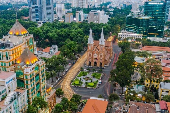 Ho Chi Minh City & Cu Chi Tunnels: Full-Day Small-Group History Tour