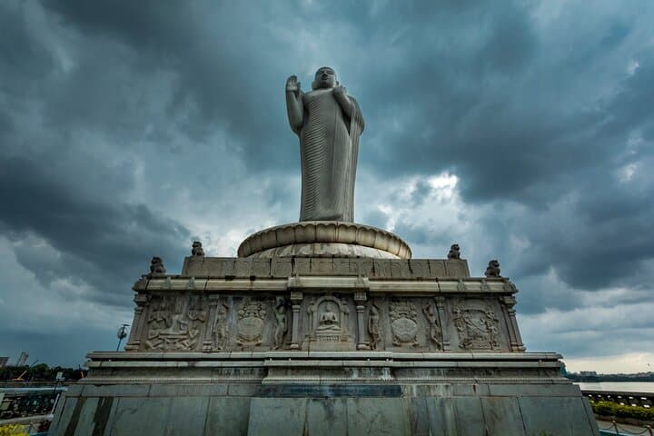 Hussain Sagar Lake Private Walking Tour: History, Statues & Lakeside Stroll photo 3