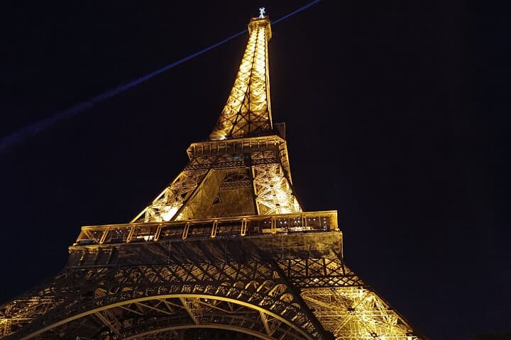 Paris Pedicab Ride: Private Rickshaw Tour of Iconic Monuments photo 3