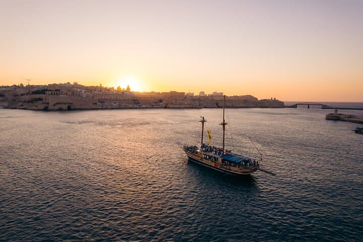 Malta Sunset Party Boat Cruise: Lazy Pirate Gulet Night Sail & Open Bar photo 3