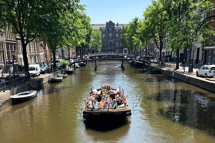 Luxury Amsterdam Canal Cruise With Unlimited Beer & Wine photo 3
