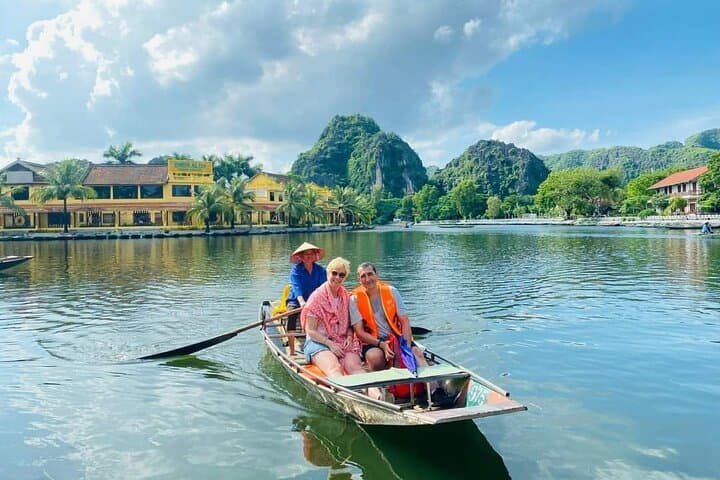 Tam Coc & Mua Cave Day Tour from Hanoi: Hoa Lu, Sampan Boat & 500-Step Hike photo 1