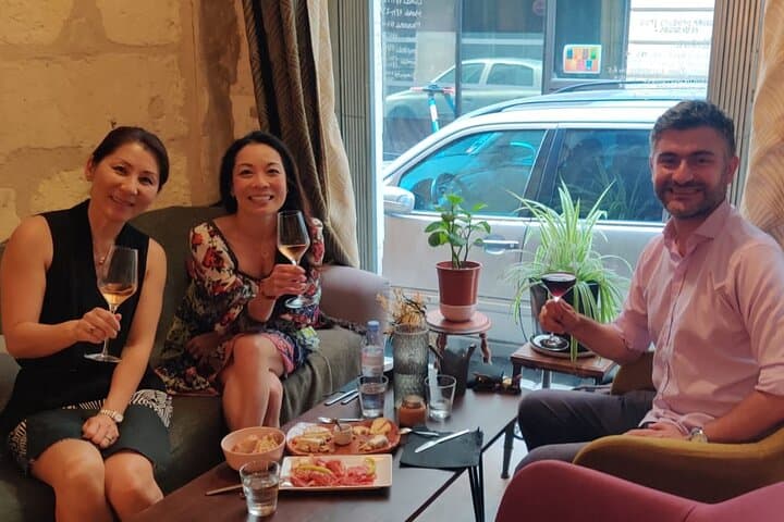Bordeaux Night Walk: Wine & Cheese Tasting at the Water Mirror photo 3