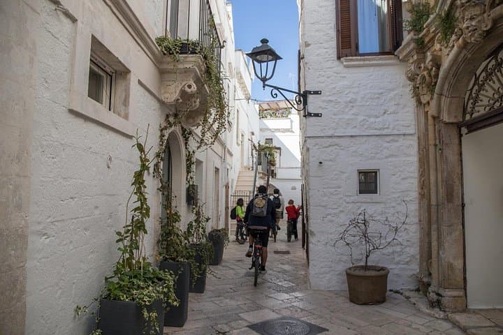 E‑Bike Ring Tour in Puglia: Locorotondo to Martina Franca Through the Itria Valley photo 4