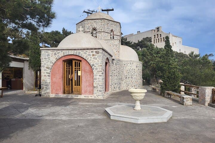Design-Your-Own-Santorini-Private-Tour-Oia-Caldera-Akrotiri photo 3