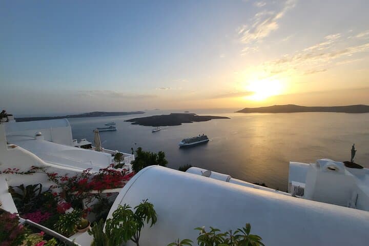 Design-Your-Own-Santorini-Private-Tour-Oia-Caldera-Akrotiri photo 6