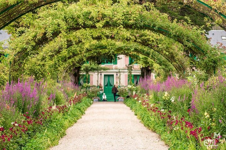Small-Group Giverny Day Trip from Paris: Monet's House & Gardens photo 5