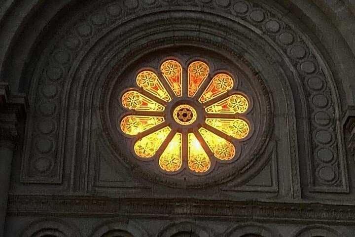 Under the Dome: Guided Tour of San Francisco's Gold Rush Synagogue photo 2