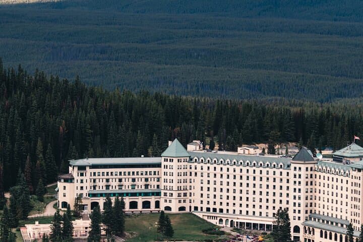 Banff to Moraine Lake and Lake Louise Sightseeing Shuttle photo 4