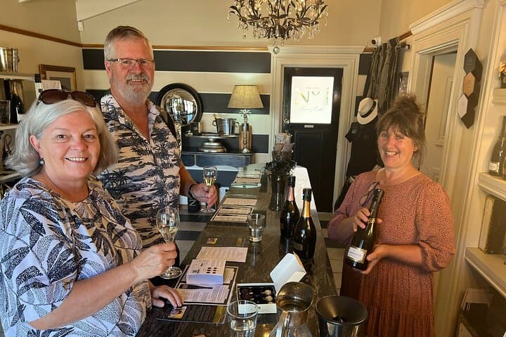 Marlborough Wine and Gourmet Picnic: Vineyard Tastings and Riverside Lunch from Blenheim or Picton photo 1