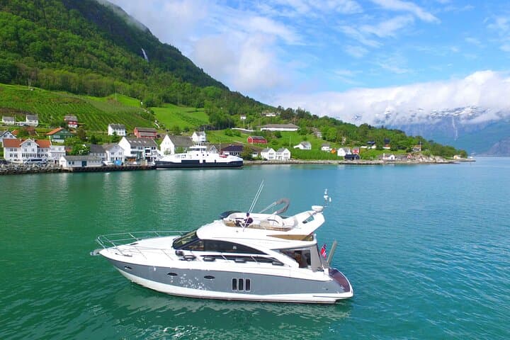 Bergen to Rosendal: Full-Day Round Cruise on the Hardangerfjord
