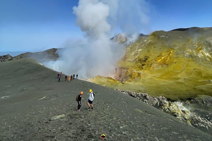 Summit Mount Etna North 3380m: 4x4 Panoramic Drive and Guided Trek