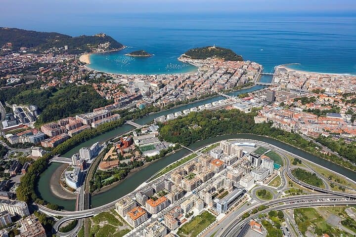 San Sebastian Private E-bike Tour: La Concha, Pintxos & Miramar photo 5