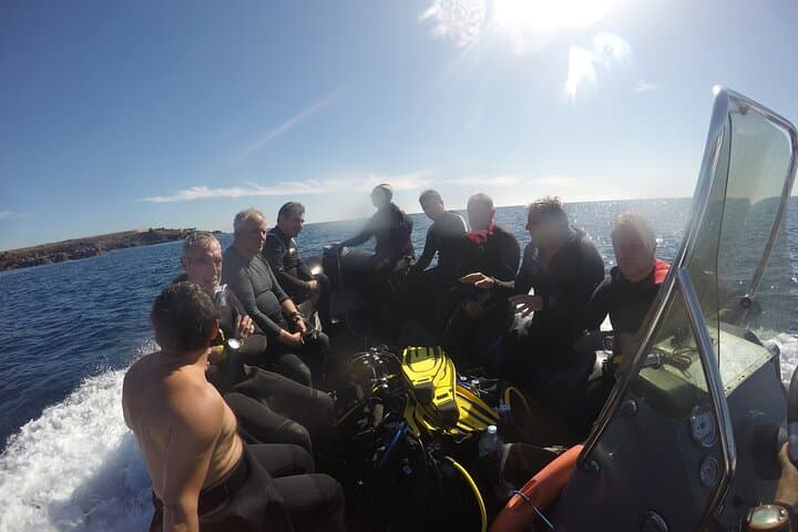 Private Beginner Scuba Discovery from a Boat in Tenerife photo 4