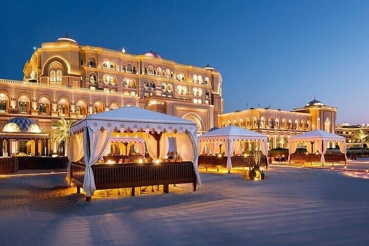 Dining at Emirates Palace Abu Dhabi: Luxury Vendome Buffet & Regal Ambiance photo 6
