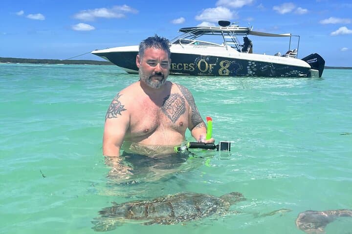 Pink Sands & Swimming Pigs: Eleuthera and Harbour Island Day Tour photo 2
