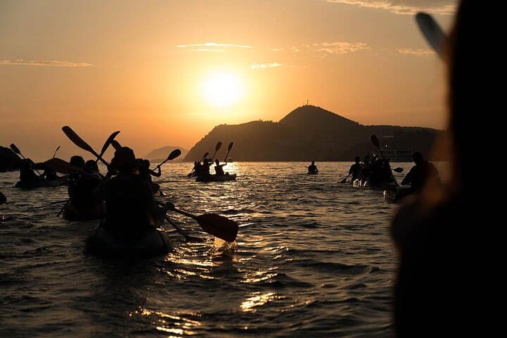 Dubrovnik Sea Kayaking Sunset Paddle: Lokrum, Betina Cave & Wine