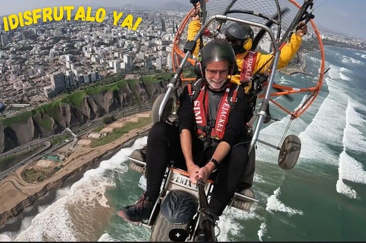 Paratrike Flight Over Bahia de Lima: 12-Minute Private Paragliding in Lima