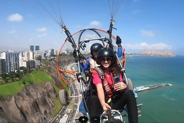 Paratrike Flight Over Bahia de Lima: 12-Minute Private Paragliding in Lima photo 2