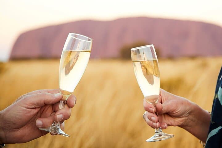Uluru Sunset Outback Barbecue and Star Talk — Ayers Rock Evening Experience