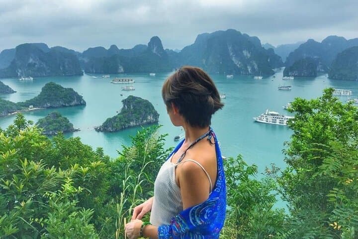 Halong Bay 2-Day, 1-Night Overnight Cruise from Hanoi — Kayaking, Caves & Sundeck Evenings photo 3