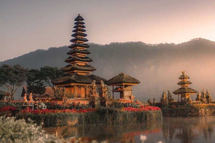 Bali Temple Tour: Taman Ayun, Ulun Danu & Tanah Lot Sunset photo 1