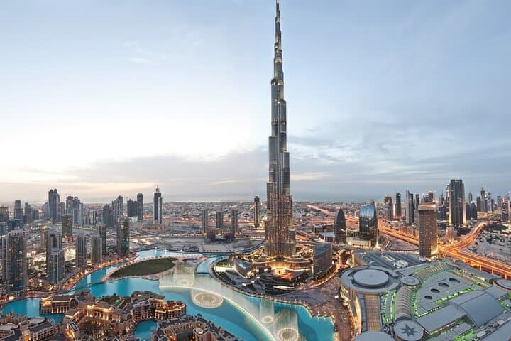 At the Top: Burj Khalifa 124–125 Observation Deck Experience in Dubai