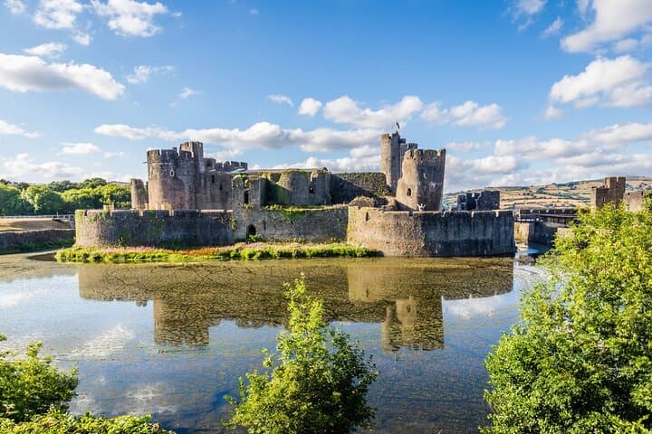 Private Cardiff Walking Tour with a Local Guide — Custom City Highlights photo 2