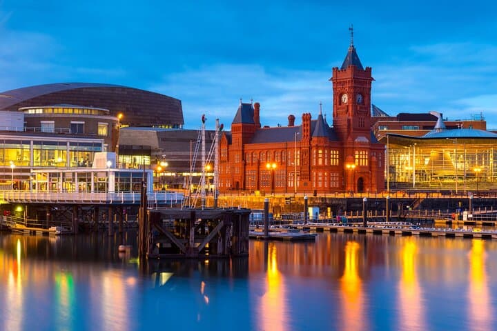 Private Cardiff Walking Tour with a Local Guide — Custom City Highlights photo 6