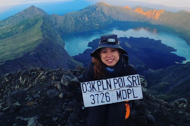 2-Day Mount Rinjani Summit Trek: Sembalun Overnight to 3,726 m
