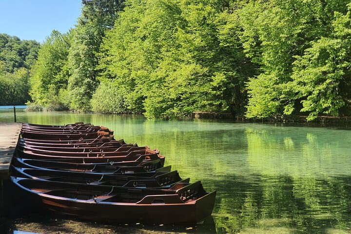 Full-Day Private Plitvice Lakes National Park Tour — Waterfalls, Walkways & Park Tips photo 4
