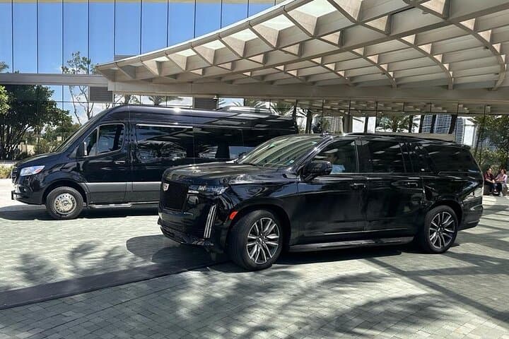 Smooth Departures: Private Transfers From Miami Hotels to MIA photo 3