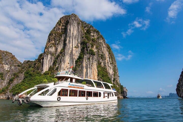 5-Day Northern Vietnam: Hanoi, Halong Bay & Ninh Binh Guided Tour photo 4