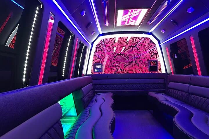 Dallas to WinStar Casino Luxury Limousine Experience photo 5