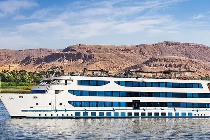 10-Day Egypt: Giza Pyramids, White Desert Jeep Safari & Nile Cruise