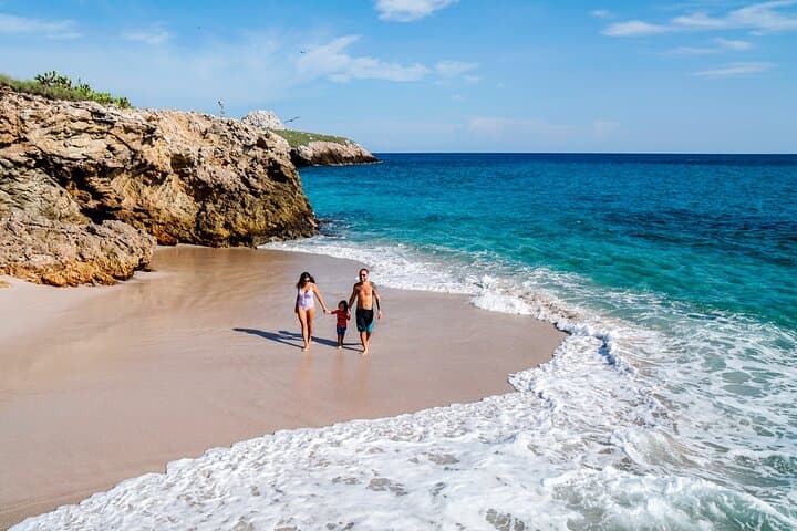 Playa del Amor Private Tour: Hidden Beach & Snorkel from Punta de Mita photo 2