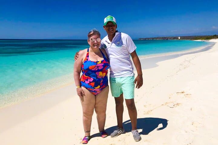 3-Day Private Southern Dominican Escape: Bahía de las Águilas, Laguna Oviedo & Hoyo de Pelempito photo 4