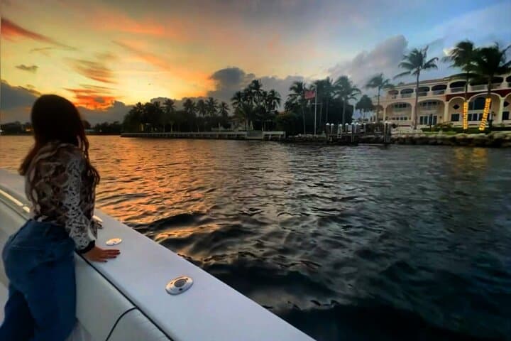 Private 40ft Yacht Charter in Miami: Biscayne Bay Sandbar & Celebrity Homes Cruise photo 3