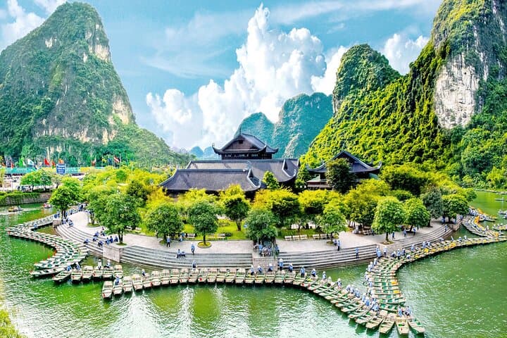 Ninh Binh Day Tour: Hoa Lu, Trang An & Mua Cave from Hanoi photo 2