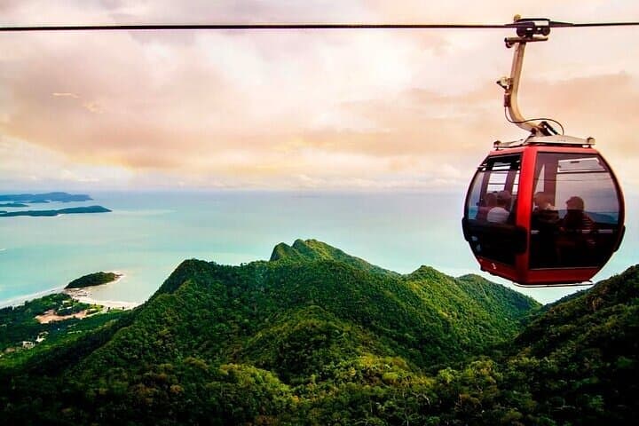 Langkawi SkyCab, Sky Bridge & Eagle Nest: Gondola Tour to Gunung Machinchang photo 3