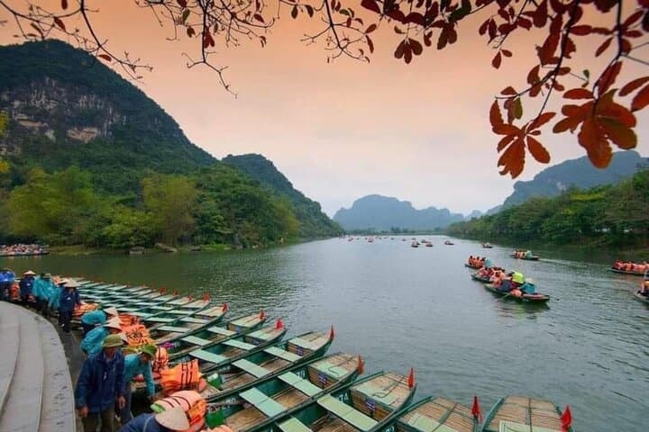 Ninh Binh Day Trip: Hoa Lu, Trang An Boat Cruise & Mua Cave Viewpoint photo 3