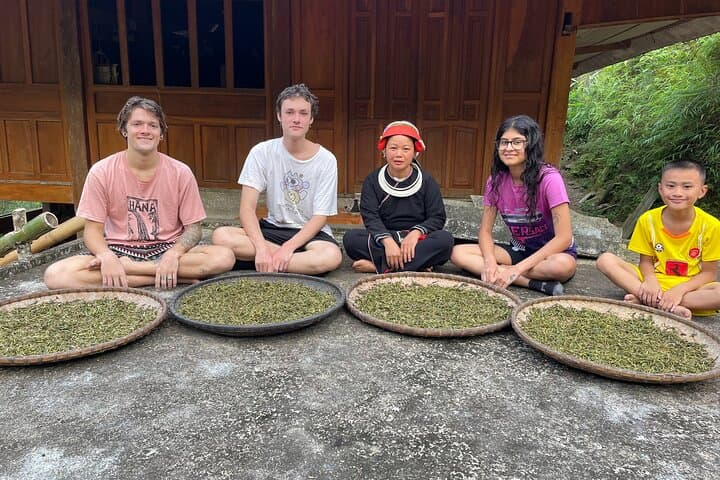 Ha Giang Red Dzao Jungle Homestay: 3-Day Cultural Trek & Tea Trail photo 3