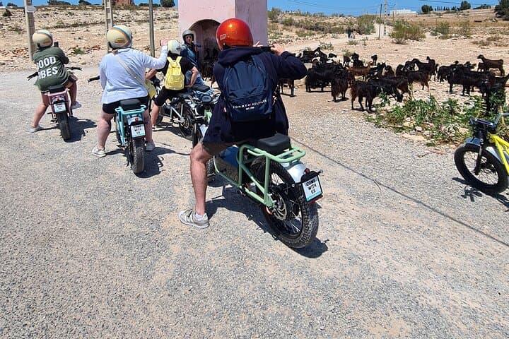 Essaouira Electric Motorcycle Circuit: 75-Min Seafront & Medina Ride photo 3