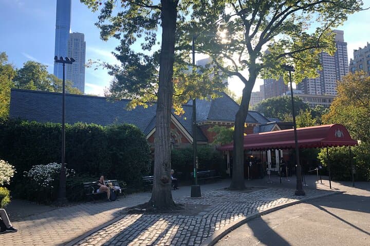 Private NYC Horror Movie Locations Walking Tour — Upper West Side Film Sites & Film History photo 4