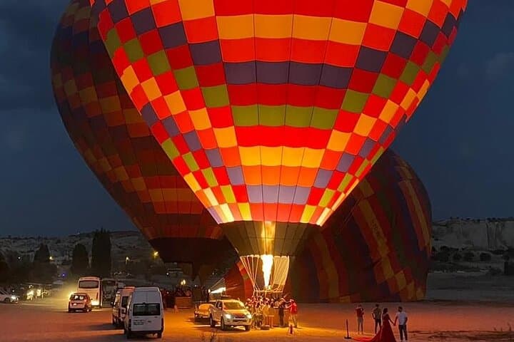 Sunrise Hot Air Balloon Flights in Göreme Valleys: Cappadocia Flight Guide photo 6