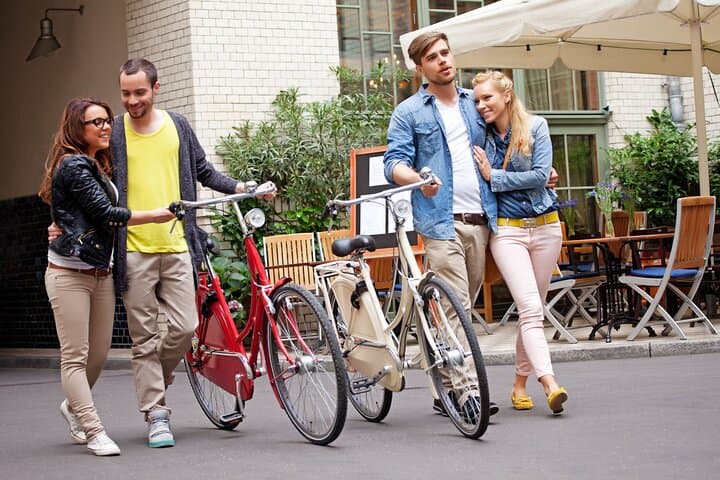 Berlin Highlights Private Bike Tour: Top Sights in 3 Hours
