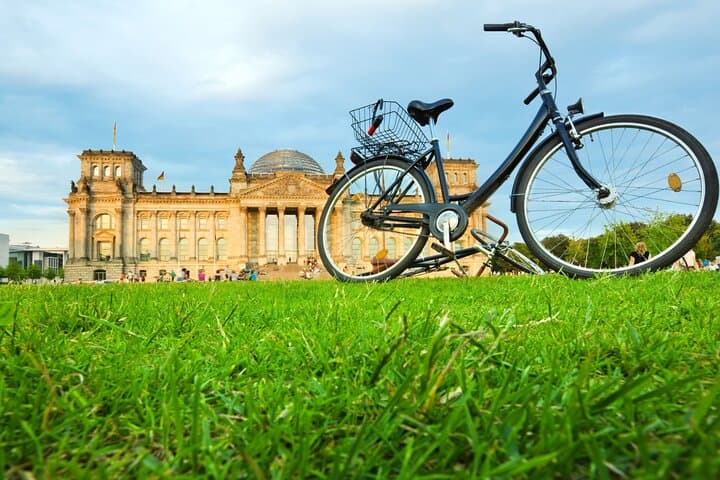 Berlin Highlights Private Bike Tour: Top Sights in 3 Hours photo 3