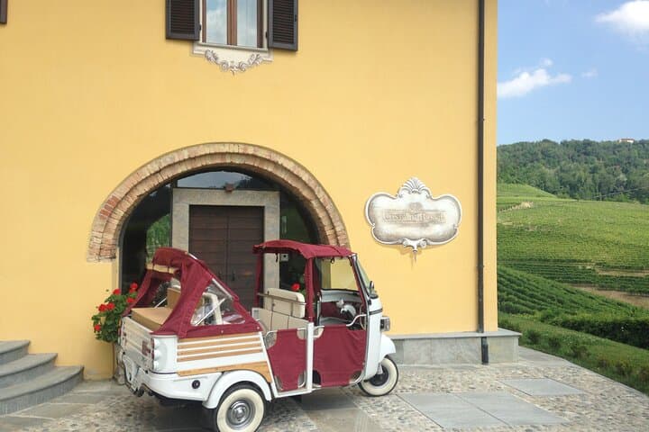 Ape Calessino in Barolo Langa: Half-Day Vineyard Tour & Sparkling Wine