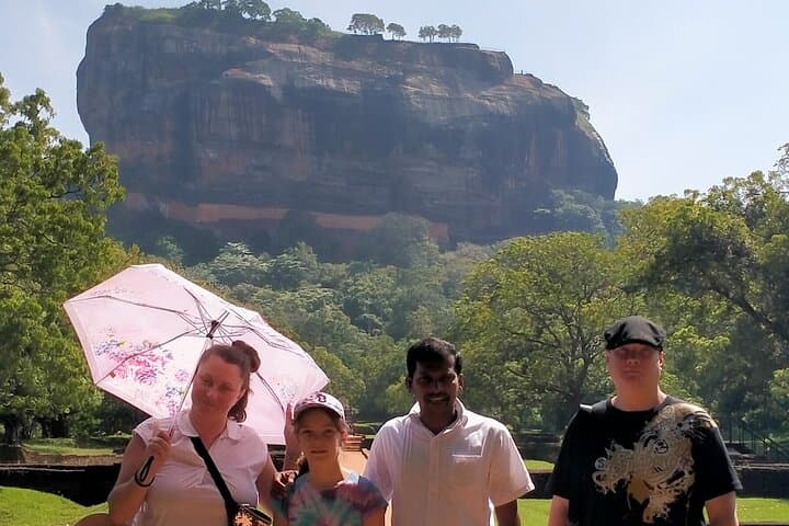 7-Day Private Car & Driver Tour in Sri Lanka — Sigiriya, Kandy, Nuwara Eliya, Ella, Yala & Galle photo 4