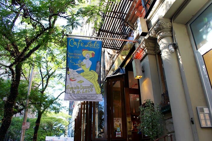 Private NYC Rom-Com Movie Sites Tour: Central Park, Serendipity & West Village Highlights photo 4